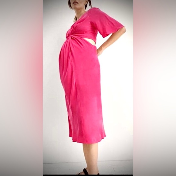 Hatch Thea Maternity Midi Dress with CutOut in hot pink Hatch Size 3 = Large Mat - Picture 1 of 14